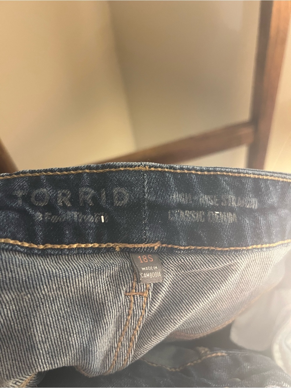 Women’s Torrid 18S dark wash denim jeans - Picture 7 of 7